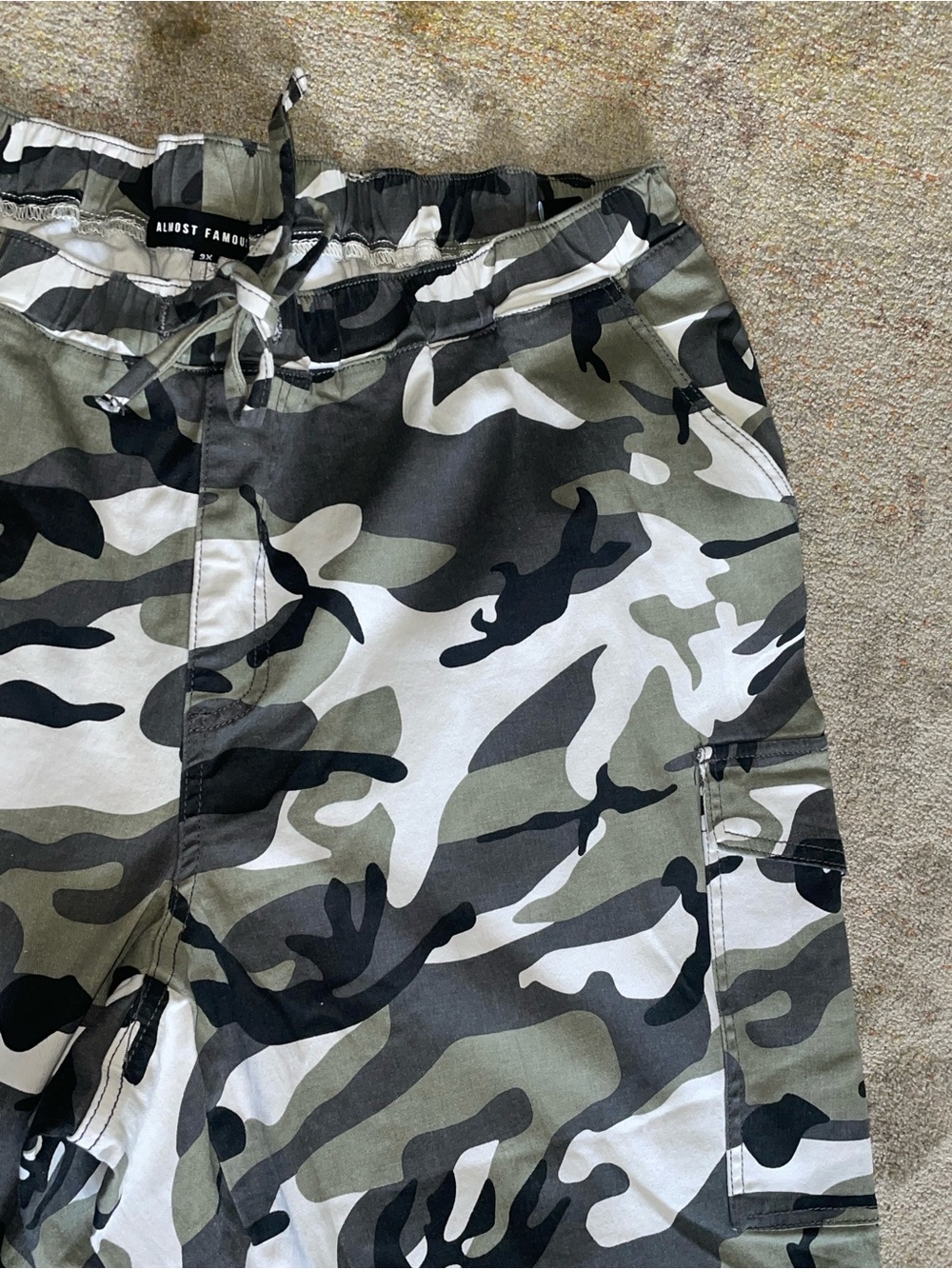 Almost Famous Women Camo Joggers - Gray & Green 3x plus Size 3x - Picture 3 of 9
